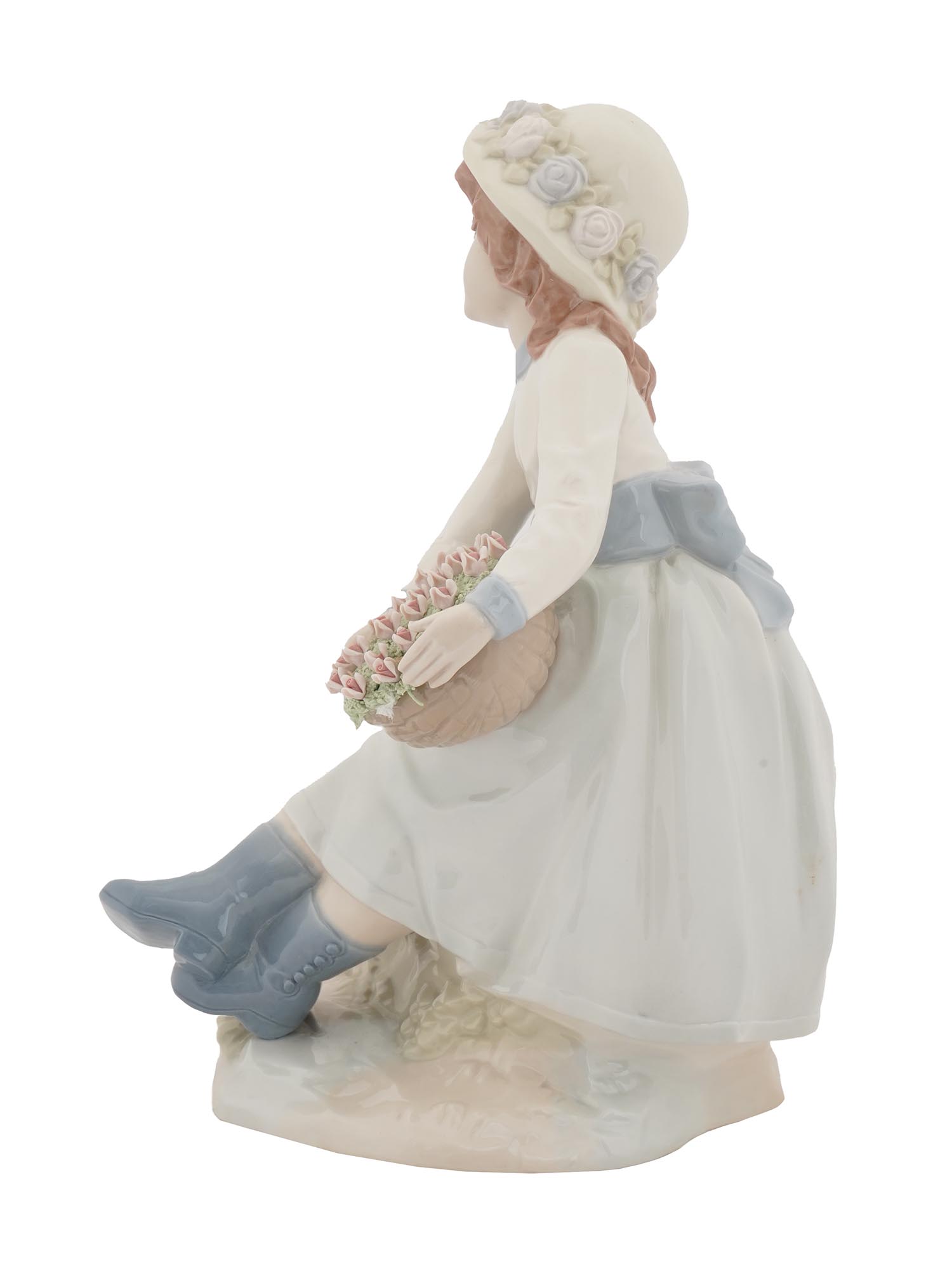 NADAL SPANISH PORCELAIN FIGURINE OF A FLOWER GIRL PIC-2